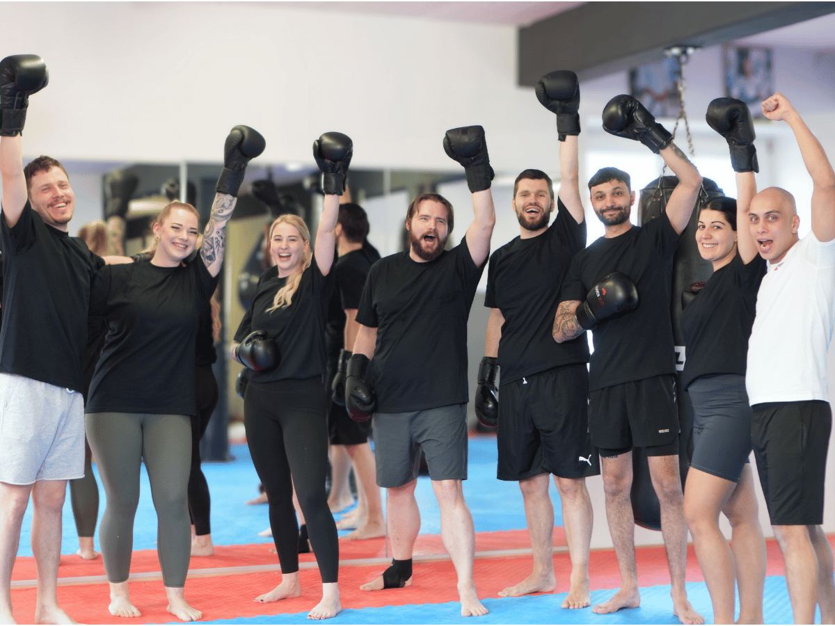 Kickboxen in Uetersen und Wedel für Erwachsene mit Fitness und Spaß